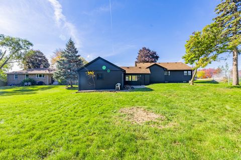 Tiny photo for 2N579 Bloomingdale Road, Glendale Heights, IL 60139 (MLS # 12515320)