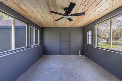 Tiny photo for 2N579 Bloomingdale Road, Glendale Heights, IL 60139 (MLS # 12515320)