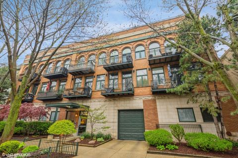 920 W SHERIDAN Road 305 Chicago IL 60613