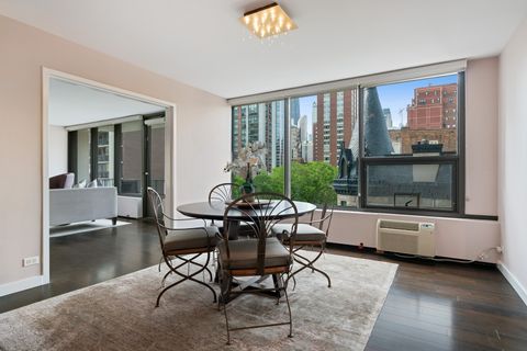 Tiny photo for 1400 N STATE Parkway #5DEF, Chicago, IL 60610 (MLS # 12613183)