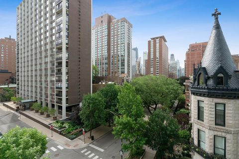 Tiny photo for 1400 N STATE Parkway #5DEF, Chicago, IL 60610 (MLS # 12613183)