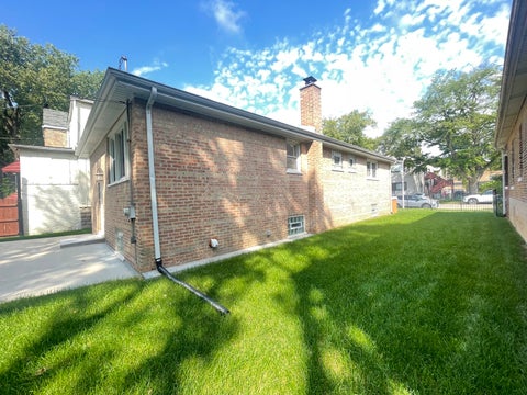 Tiny photo for 847 W 50th Street, Chicago, IL 60609 (MLS # 12768998)