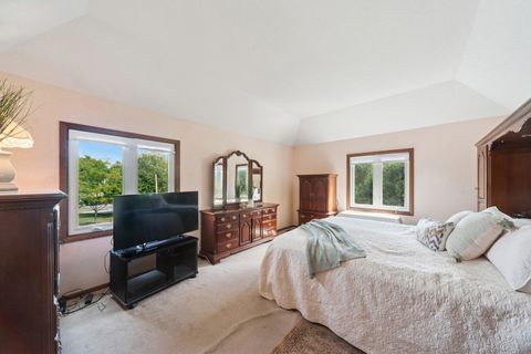 Tiny photo for 2611 E Radford Court, Arlington Heights, IL 60004 (MLS # 12465008)