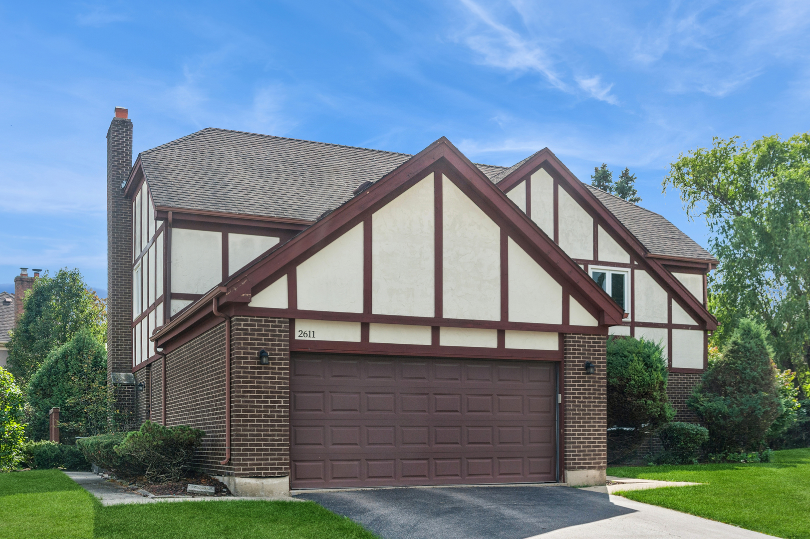 2611 E Radford Court