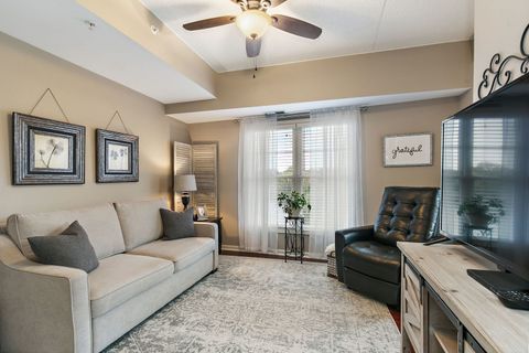 Tiny photo for 125 Lakeview Drive #313, Bloomingdale, IL 60108 (MLS # 12501209)