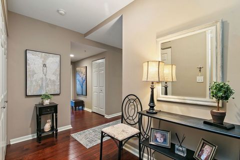 Tiny photo for 125 Lakeview Drive #313, Bloomingdale, IL 60108 (MLS # 12501209)