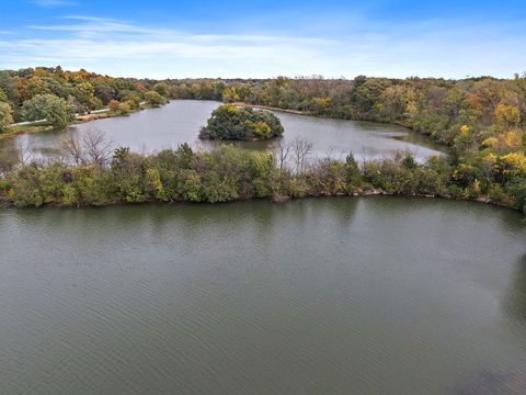 Tiny photo for 125 Lakeview Drive #313, Bloomingdale, IL 60108 (MLS # 12501209)