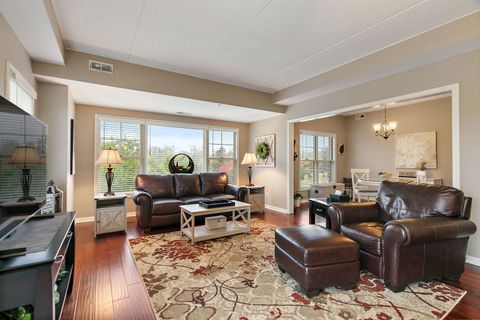 Tiny photo for 125 Lakeview Drive #313, Bloomingdale, IL 60108 (MLS # 12501209)