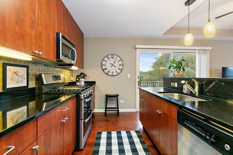 Tiny photo for 125 Lakeview Drive #313, Bloomingdale, IL 60108 (MLS # 12501209)