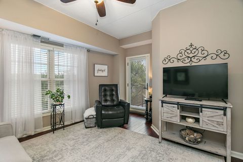 Tiny photo for 125 Lakeview Drive #313, Bloomingdale, IL 60108 (MLS # 12501209)