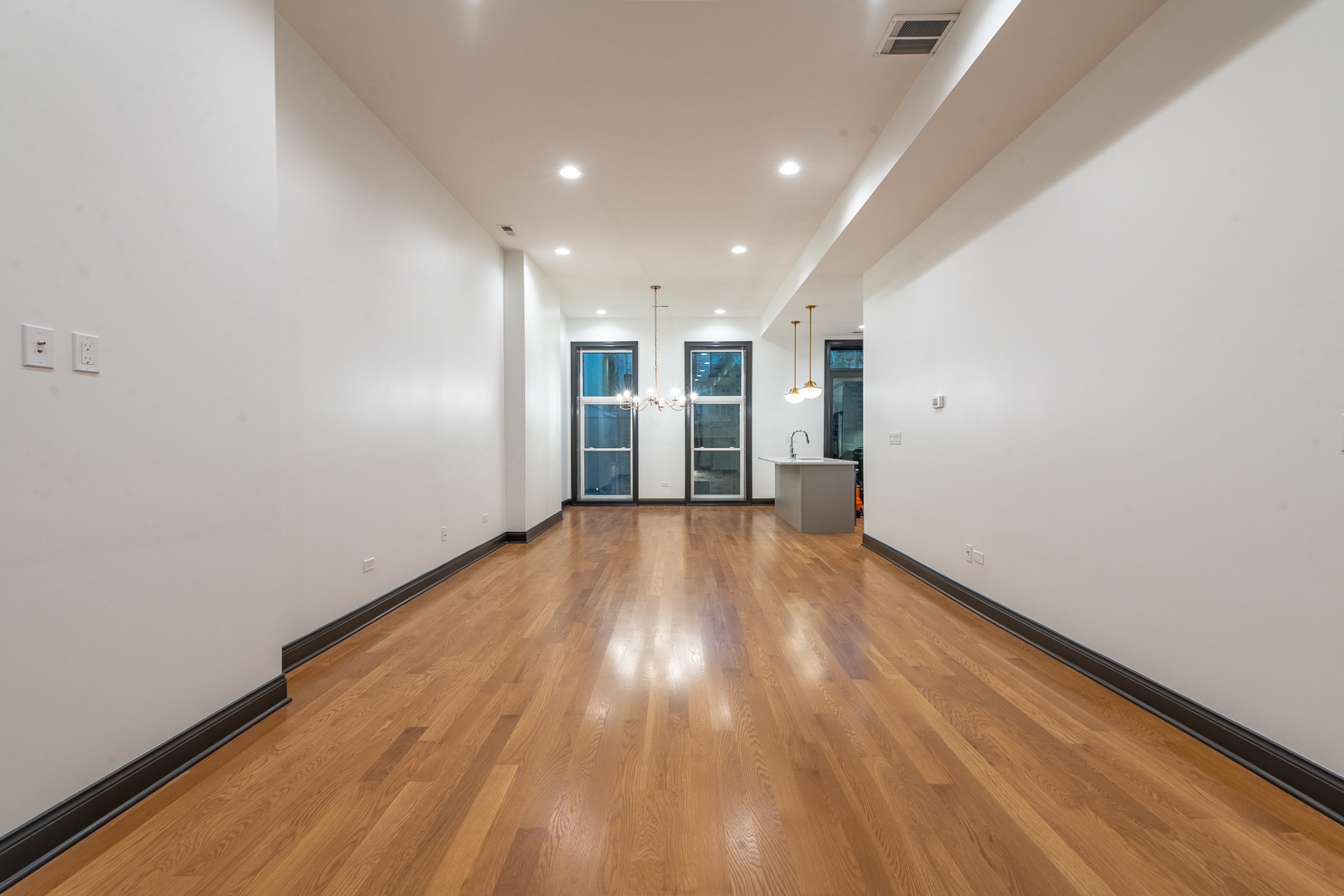 28 N Throop Street 2