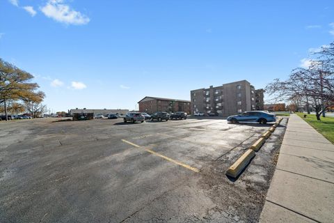 Tiny photo for 7945 S Oketo Avenue #404, Bridgeview, IL 60455 (MLS # 12558456)