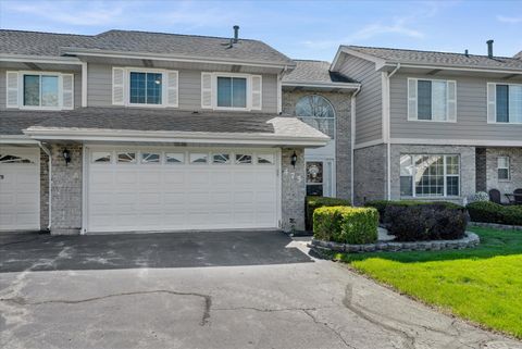 Photo of 475 Sarah Court, Wood Dale, IL 60191 (MLS # 12596519)