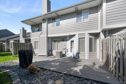 Tiny photo for 475 Sarah Court, Wood Dale, IL 60191 (MLS # 12596519)