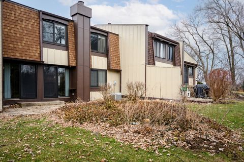 Tiny photo for 37 Briarwood Lane, Indian Head Park, IL 60525 (MLS # 12571746)