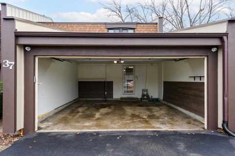 Tiny photo for 37 Briarwood Lane, Indian Head Park, IL 60525 (MLS # 12571746)