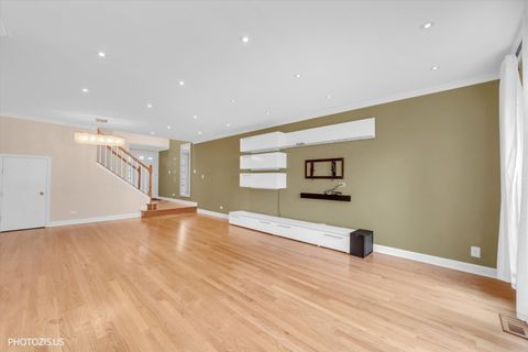 Tiny photo for 763 Grosse Pointe Circle, Vernon Hills, IL 60061 (MLS # 12655824)