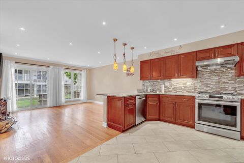 Tiny photo for 763 Grosse Pointe Circle, Vernon Hills, IL 60061 (MLS # 12655824)