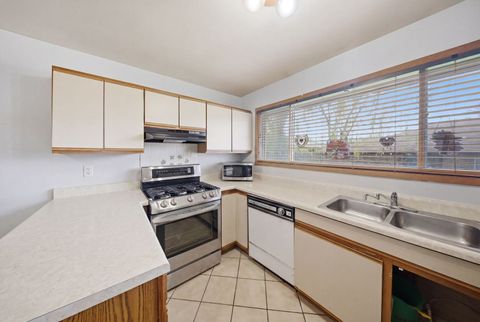 Tiny photo for 117 Virginia Court, Streamwood, IL 60107 (MLS # 12634624)