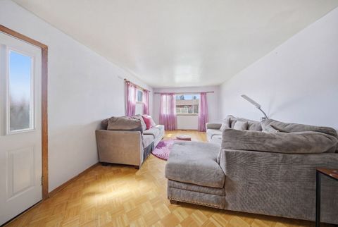 Tiny photo for 117 Virginia Court, Streamwood, IL 60107 (MLS # 12634624)