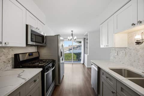 Tiny photo for 1323 Braver Court #1323, Wheeling, IL 60090 (MLS # 12713348)