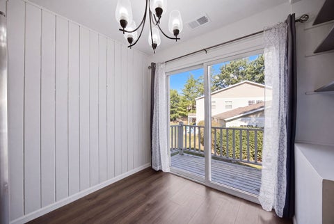 Tiny photo for 1323 Braver Court #1323, Wheeling, IL 60090 (MLS # 12713348)