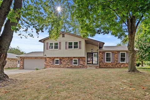 Photo of 205 Hammitt Drive, Normal, IL 61761 (MLS # 12485743) Photo of 205 Hammitt Drive, Normal, IL 61761 (MLS # 12485743)