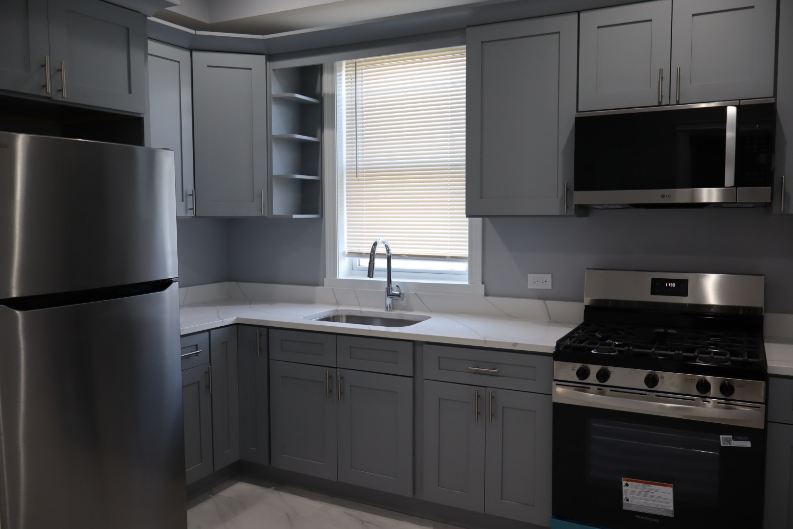 4120 W Gladys Avenue 2