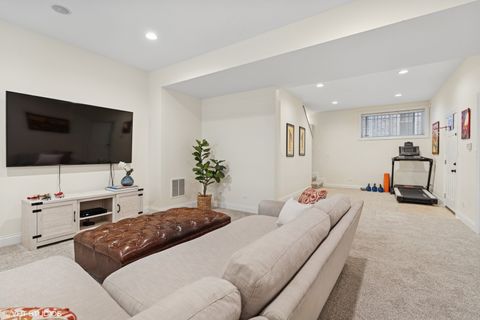Tiny photo for 5121 S Kimbark Avenue #1E, Chicago, IL 60615 (MLS # 12533298)