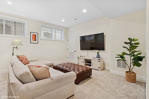 Tiny photo for 5121 S Kimbark Avenue #1E, Chicago, IL 60615 (MLS # 12533298)