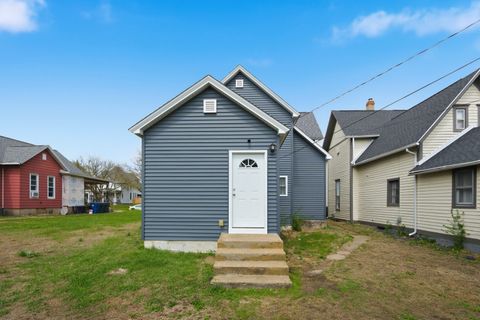 Tiny photo for 525 9th Avenue S, Clinton, IA 52372 (MLS # 12623896)