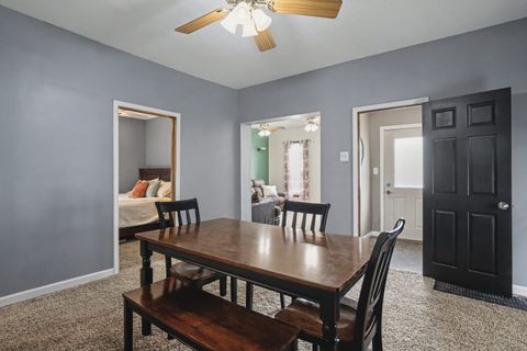 Tiny photo for 525 9th Avenue S, Clinton, IA 52372 (MLS # 12623896)