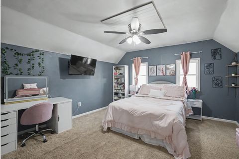 Tiny photo for 525 9th Avenue S, Clinton, IA 52372 (MLS # 12623896)