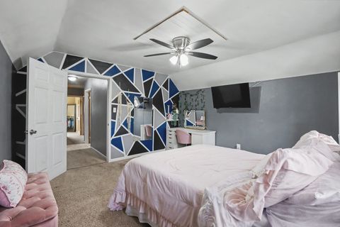 Tiny photo for 525 9th Avenue S, Clinton, IA 52372 (MLS # 12623896)