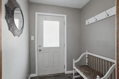 Tiny photo for 525 9th Avenue S, Clinton, IA 52372 (MLS # 12623896)