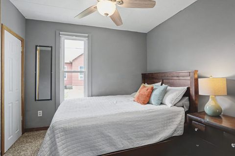 Tiny photo for 525 9th Avenue S, Clinton, IA 52372 (MLS # 12623896)