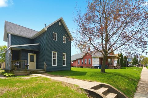 Tiny photo for 525 9th Avenue S, Clinton, IA 52372 (MLS # 12623896)