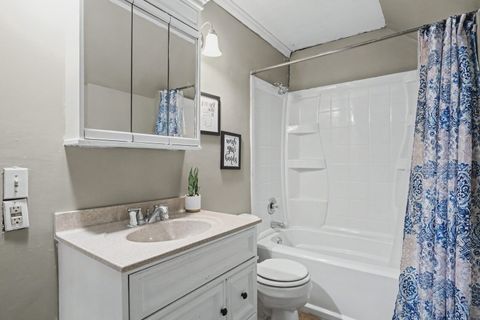 Tiny photo for 525 9th Avenue S, Clinton, IA 52372 (MLS # 12623896)