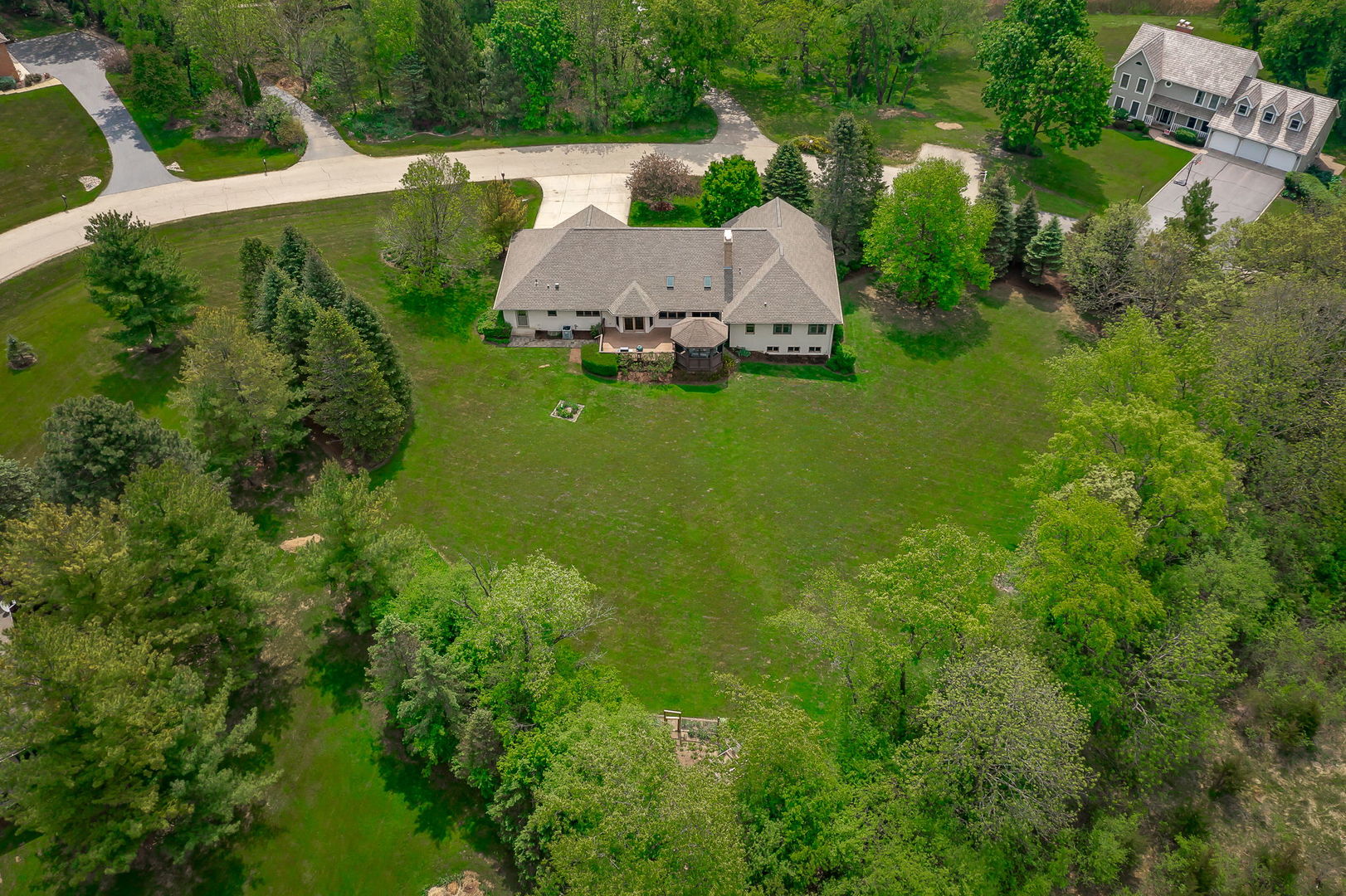 26032 W Laurel Court