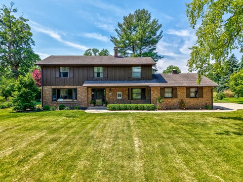 Tiny photo for 15 Oaklane Drive, Ottawa, IL 61350 (MLS # 12664287)