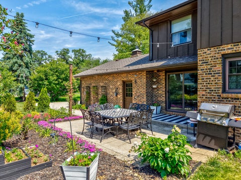 Tiny photo for 15 Oaklane Drive, Ottawa, IL 61350 (MLS # 12664287)
