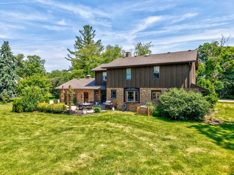 Tiny photo for 15 Oaklane Drive, Ottawa, IL 61350 (MLS # 12664287)