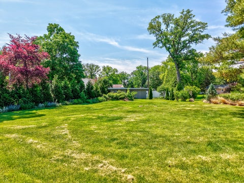 Tiny photo for 15 Oaklane Drive, Ottawa, IL 61350 (MLS # 12664287)