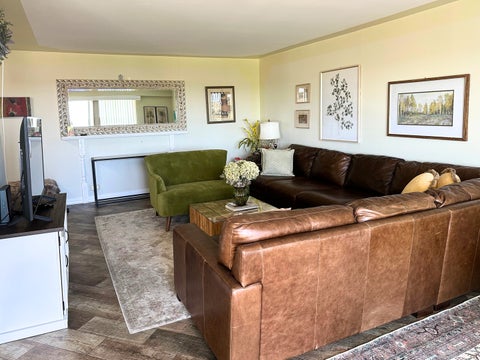 Tiny photo for 7141 N Kedzie Avenue #913, Chicago, IL 60645 (MLS # 12781212)