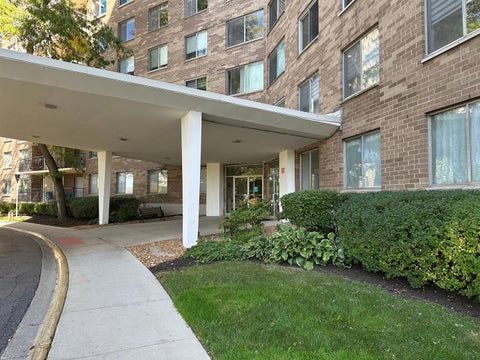 Tiny photo for 7141 N Kedzie Avenue #913, Chicago, IL 60645 (MLS # 12781212)