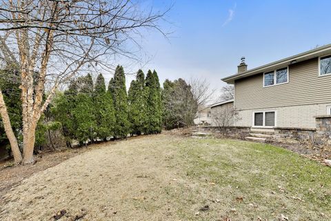 Tiny photo for 7717 Rohrer Drive, Downers Grove, IL 60516 (MLS # 12585312)