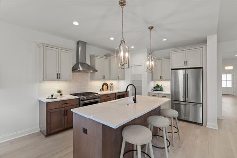 Tiny photo for 16550 Kayla Drive, Lemont, IL 60439 (MLS # 12475652)