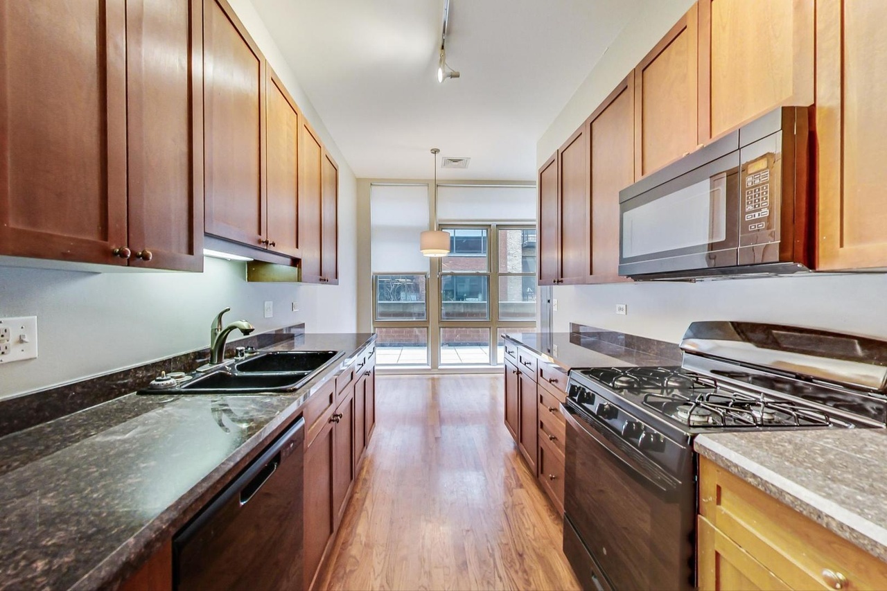 324 N Jefferson Street 302