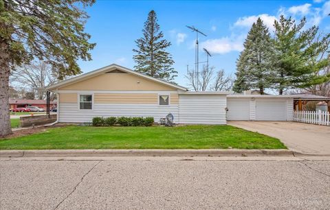 Tiny photo for 1100 W Highland Avenue, Elgin, IL 60123 (MLS # 12618979)