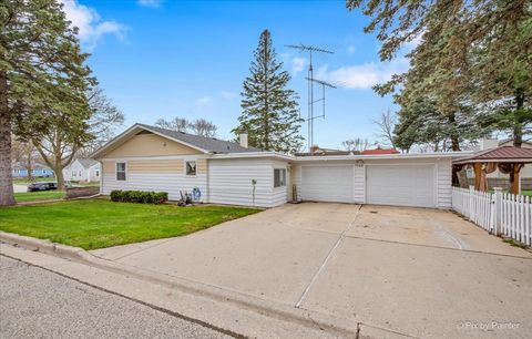 Tiny photo for 1100 W Highland Avenue, Elgin, IL 60123 (MLS # 12618979)